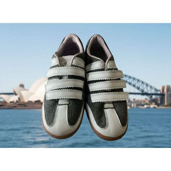 Royal Elastics Gray White Slip-On Sneakers Size 9 – Velcro Casual Shoes - Picture 1 of 7